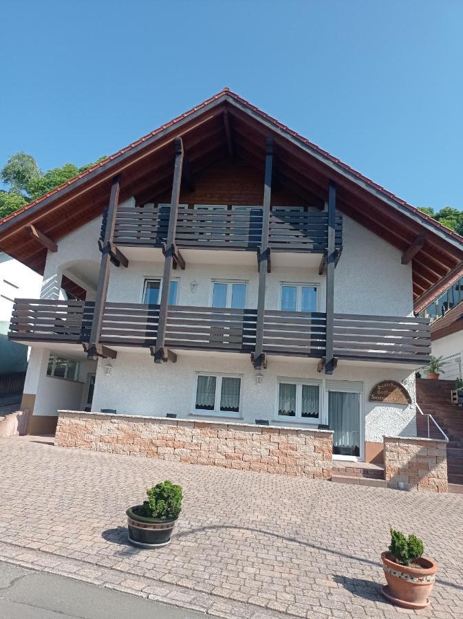 Gaestehaus Hoffmann Dörrenbach Buitenkant foto